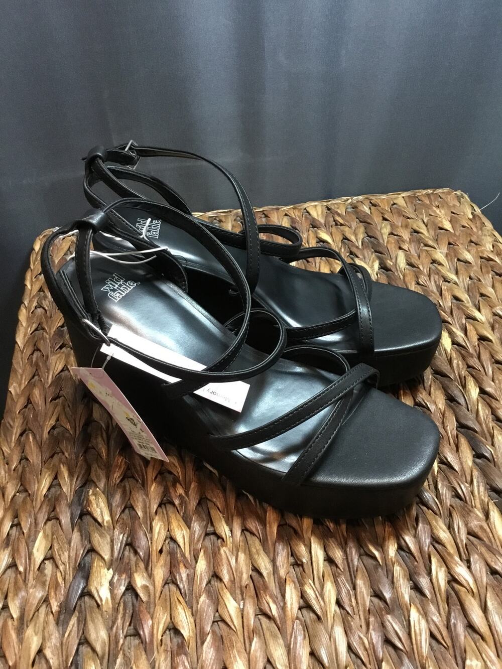 Wild Fable Platform Wedge Sandals Women's 9 Black Leather Crisscross Ankle Strap